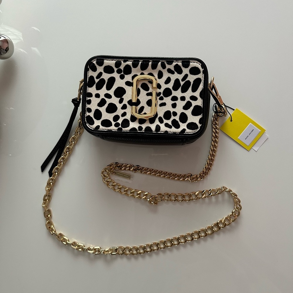 Brand new Marc Jacobs Softshot 17 Bag. Marc Jacob’s purse chain